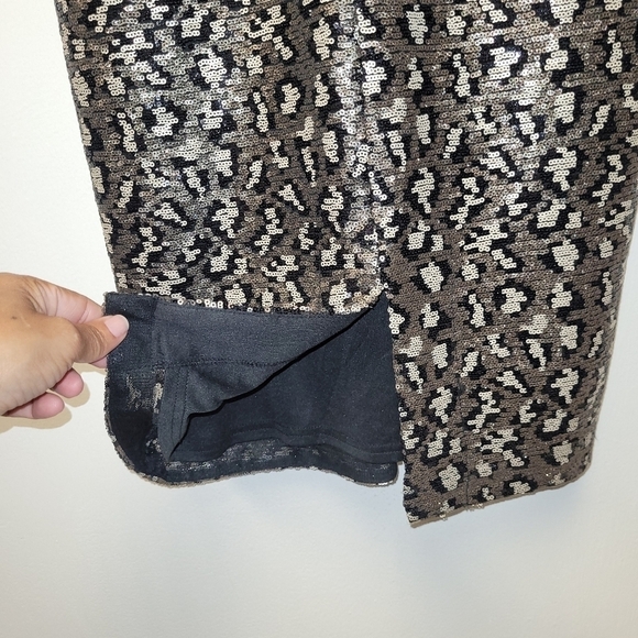 Badgley Mischka Belle Leopard Sequined Midi Dress Size 0. - Picture 8 of 16